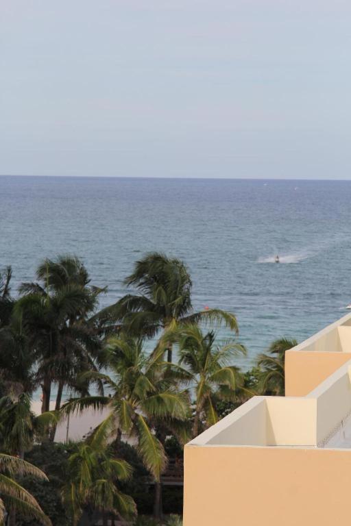 Ocean Spray Hotel Miami Beach Buitenkant foto