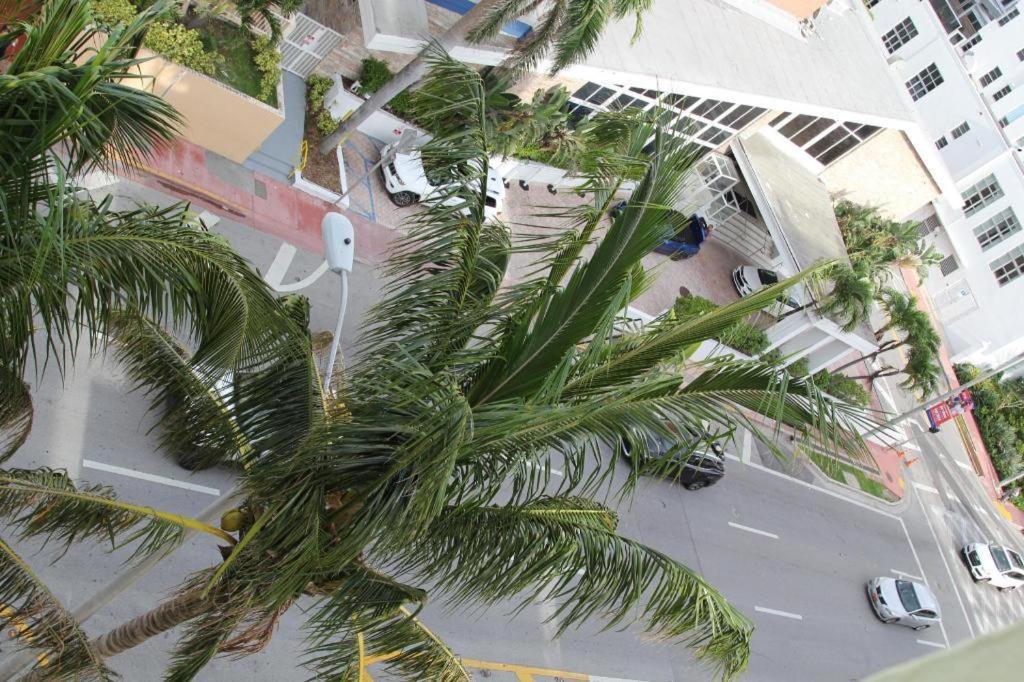 Ocean Spray Hotel Miami Beach Buitenkant foto